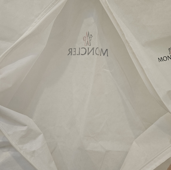 2 Ogier garment bags/suit carrier silver and white - Picture 11 of 16